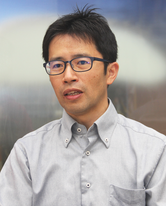 シカスタマーサービス本部
オペレーションシステム管理
部長 大平 憲一 様